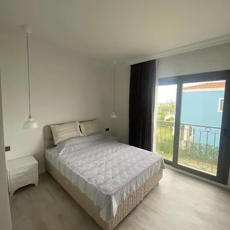 Moderne In * Κουσάντασι