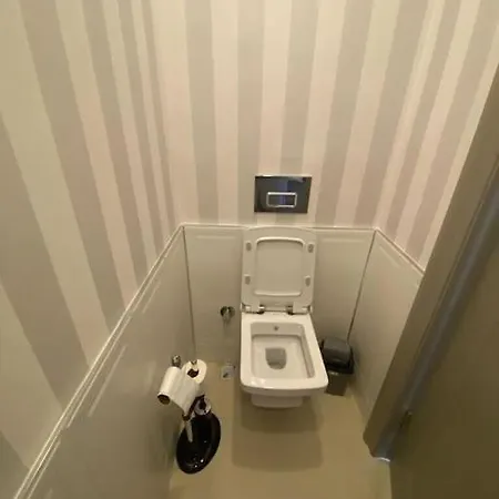 Ξενοδοχείο Moderne In *